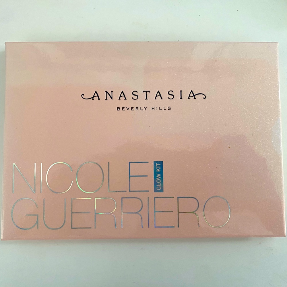 Anastasia Beverly Hills Nichole Guerriero Highlighter Palette